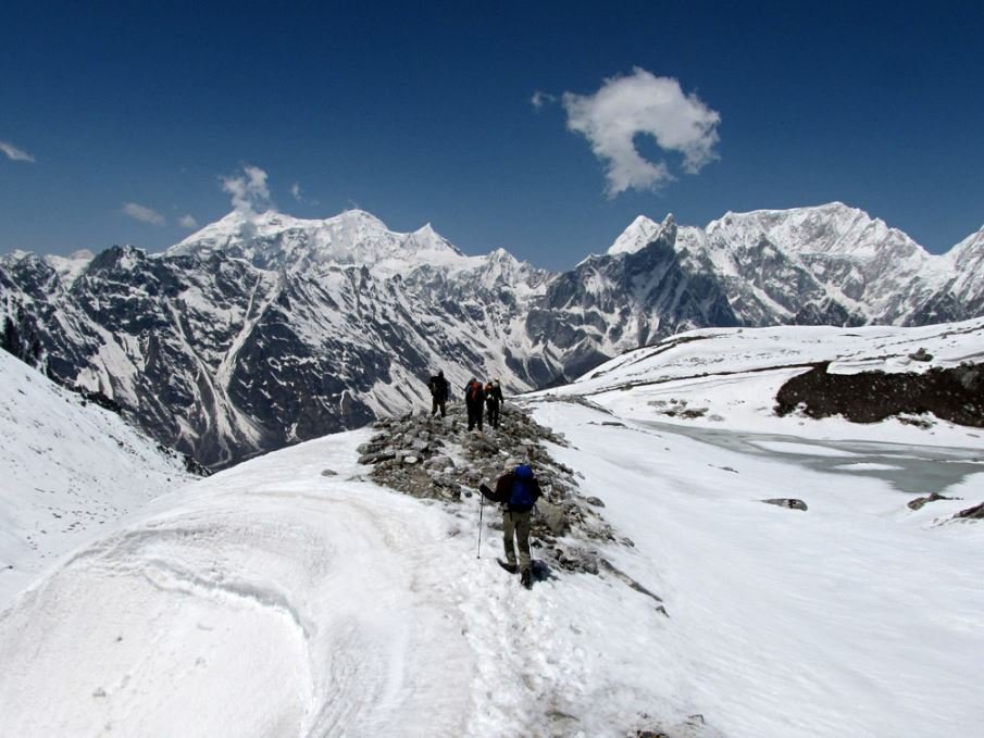 manaslu base camp trek (Image: upload.wikimedia)